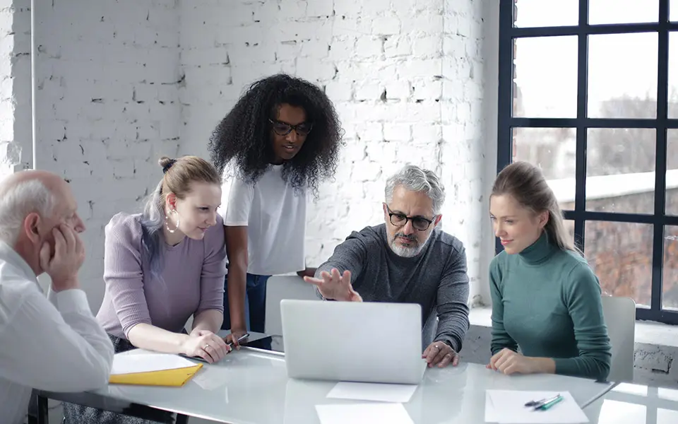 Design Thinking in the Digital Age: Transforming User Experiences